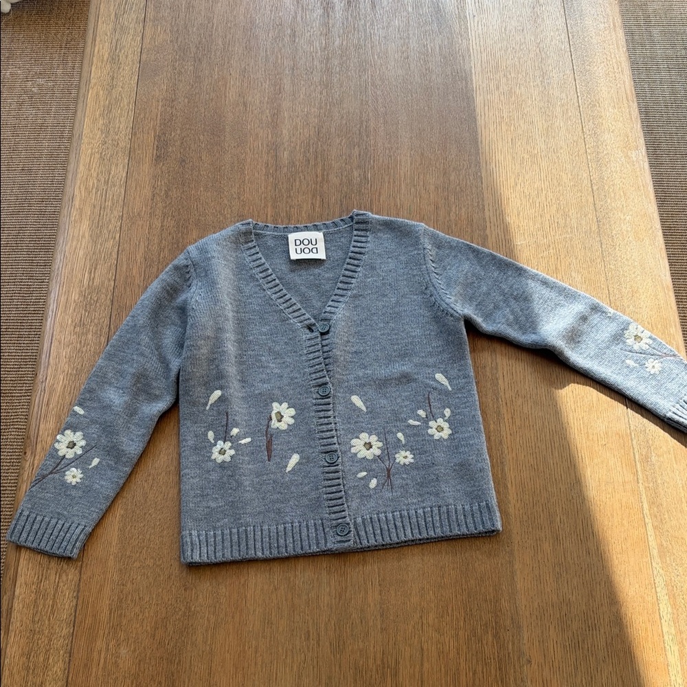 Douuod Women's Gray Floral Cardigan